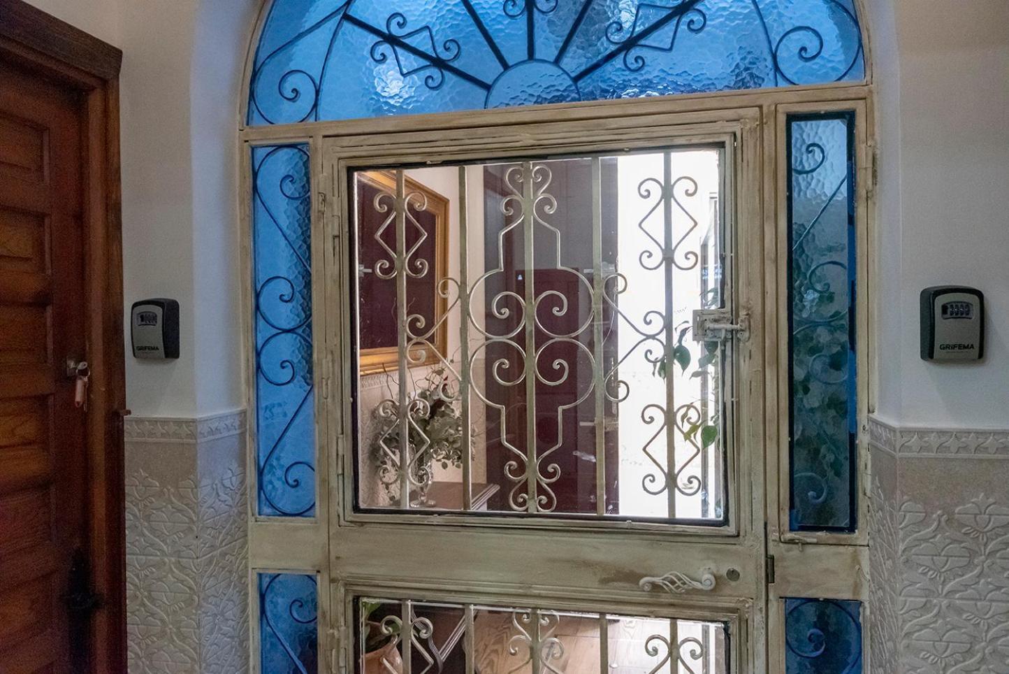 Апартаменты Casa De La Juderia Dona Pilar Севилья Экстерьер фото